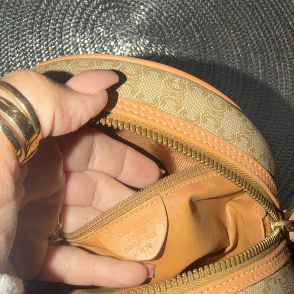 💯Celine Tan and Brown Crossbody Bag vintage with COA - Picture 11 of 13